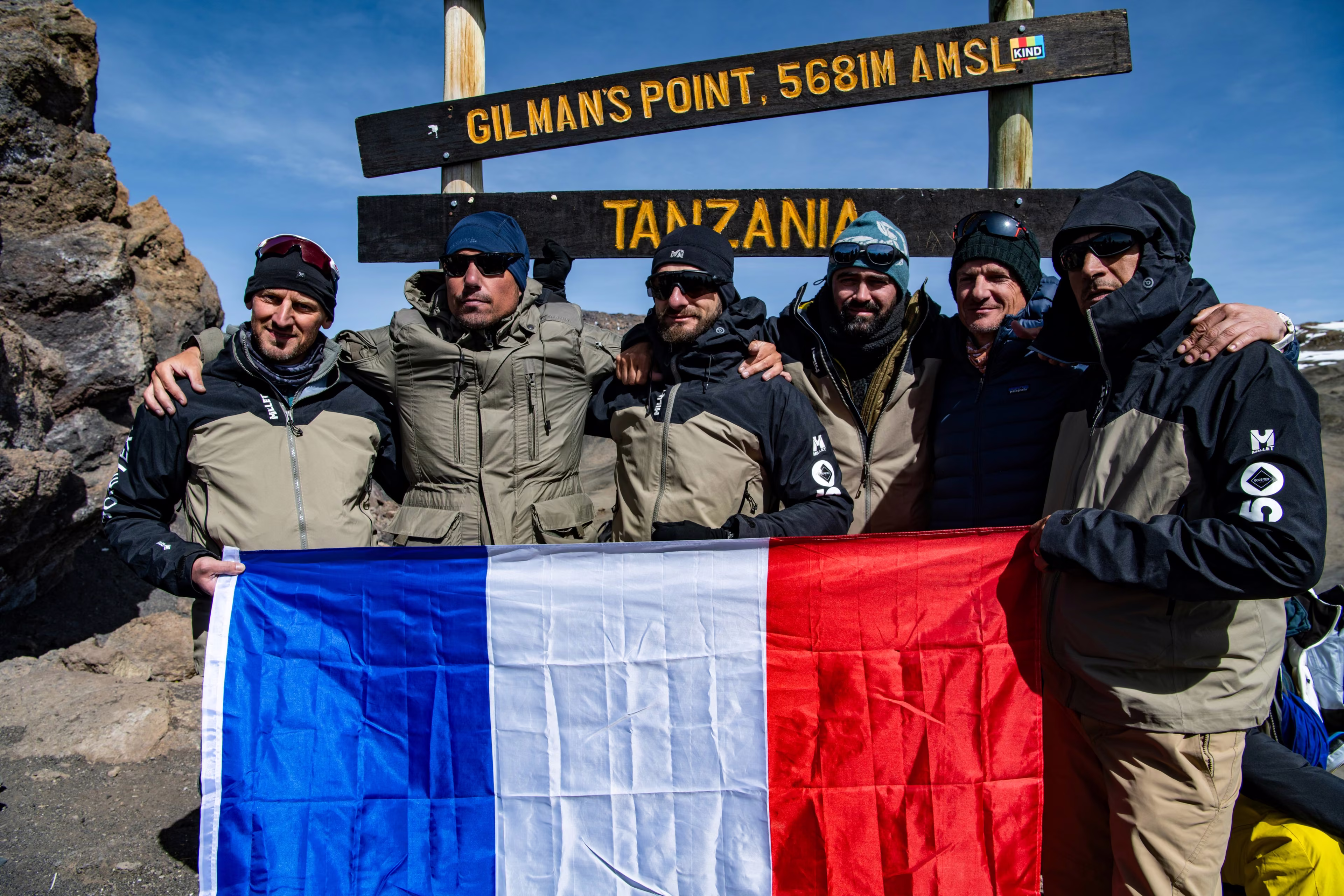 Gilman's Point, le drapeau français